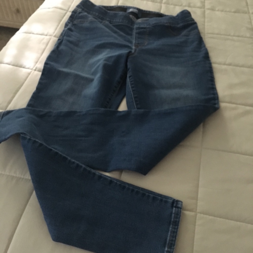 Old Navy pull on jeans